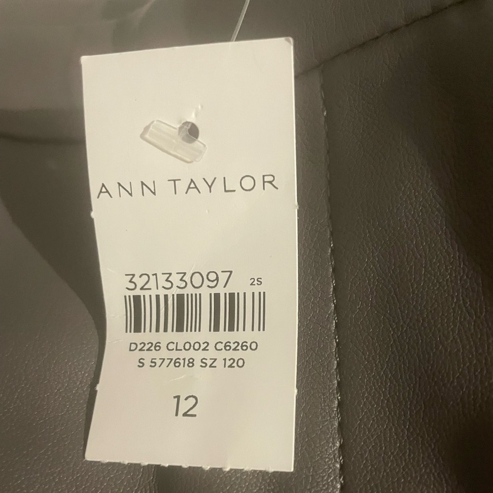 Ann Taylor Curvy Fit color charcoal grey pants size 12 NWT